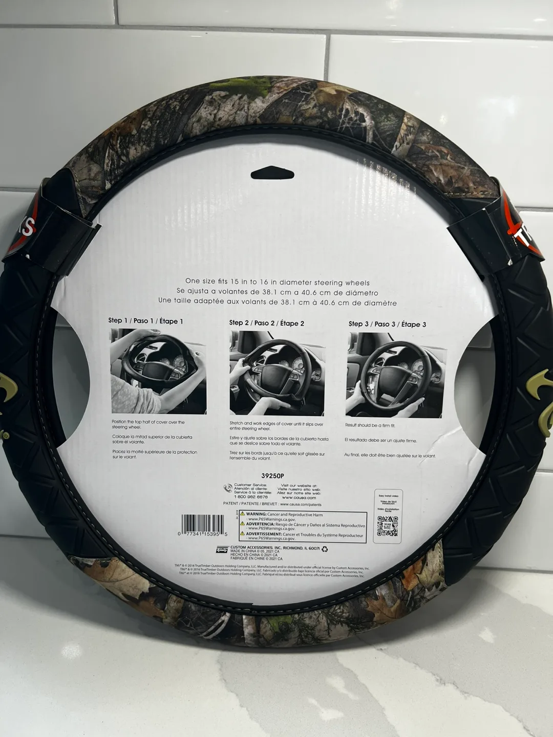 TrueTimber Camo Steering Wheel Cover 15-16 inch image indicator(2)