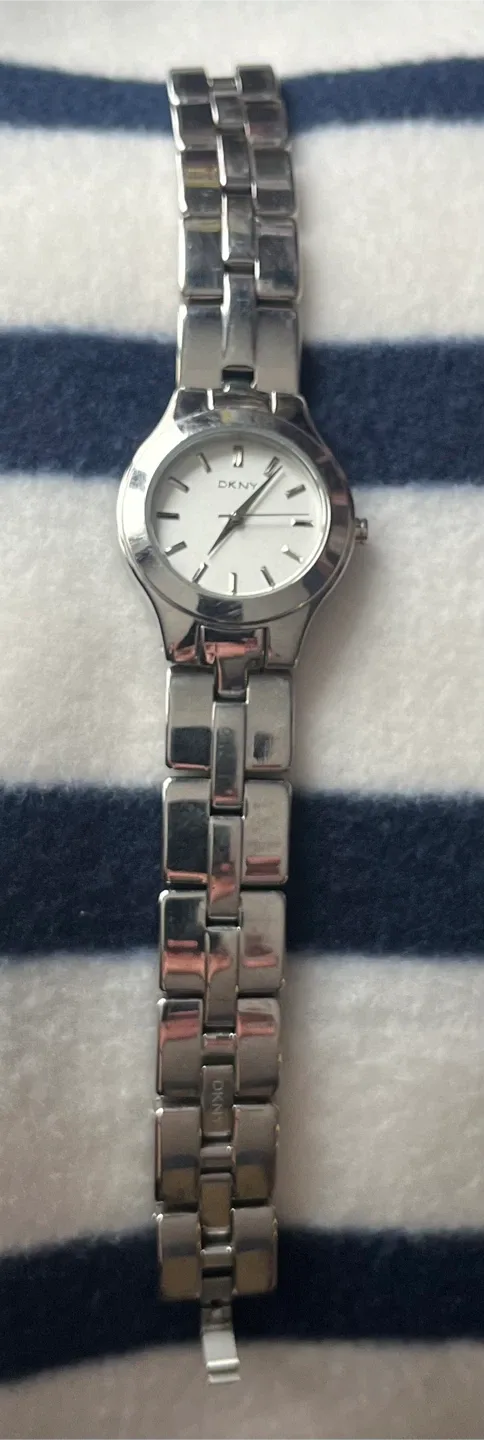#Cleanout - DKNY Women's Silver Watch image indicator(6)