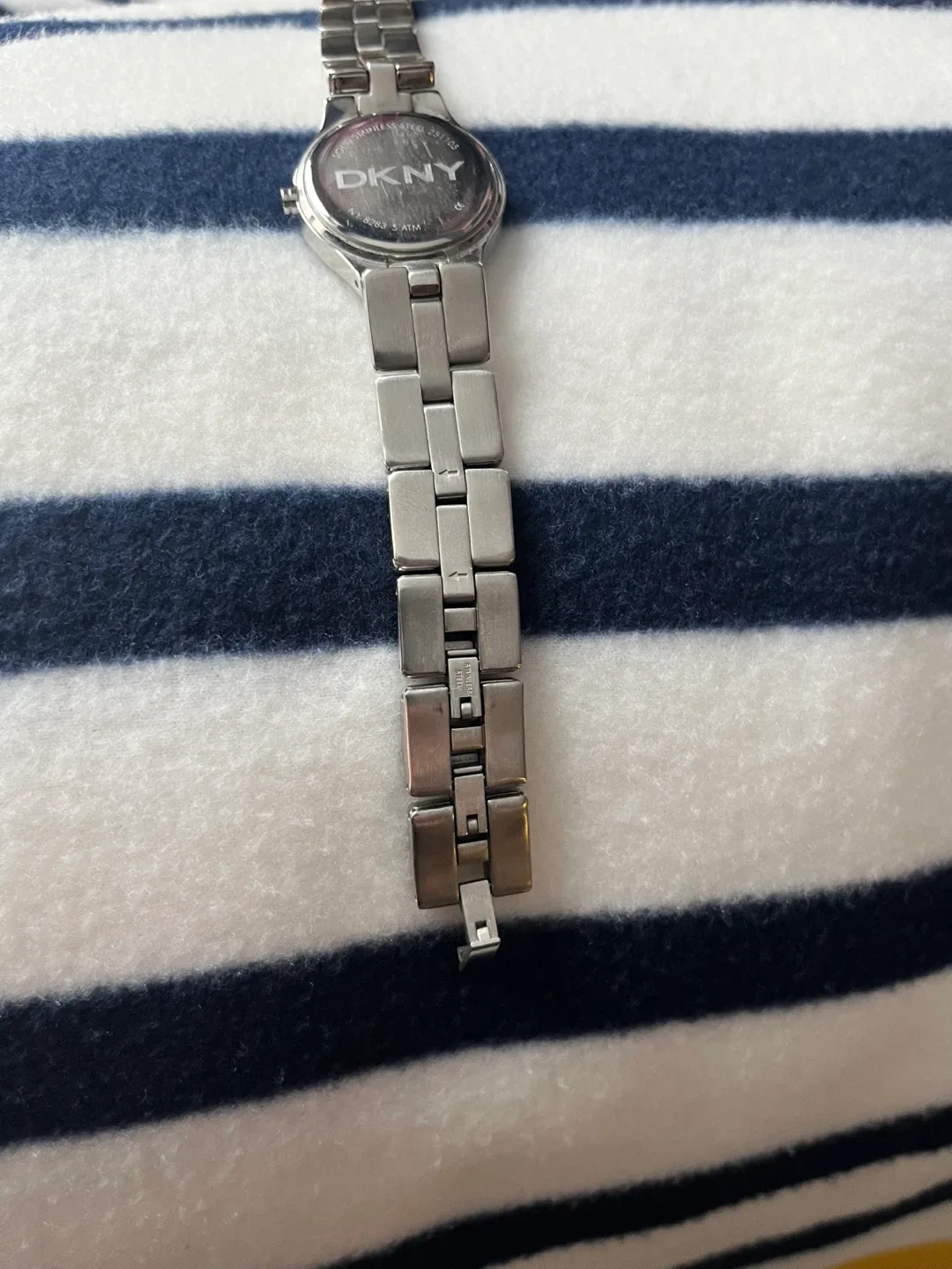 #Cleanout - DKNY Women's Silver Watch image indicator(9)