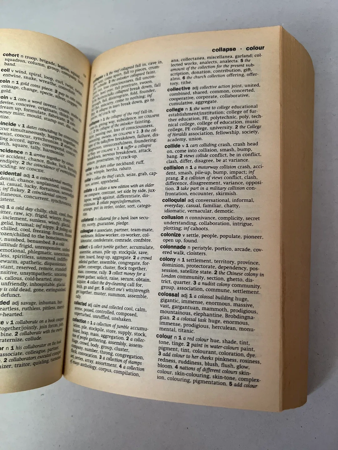 Oxford Paperback Thesaurus image indicator(4)