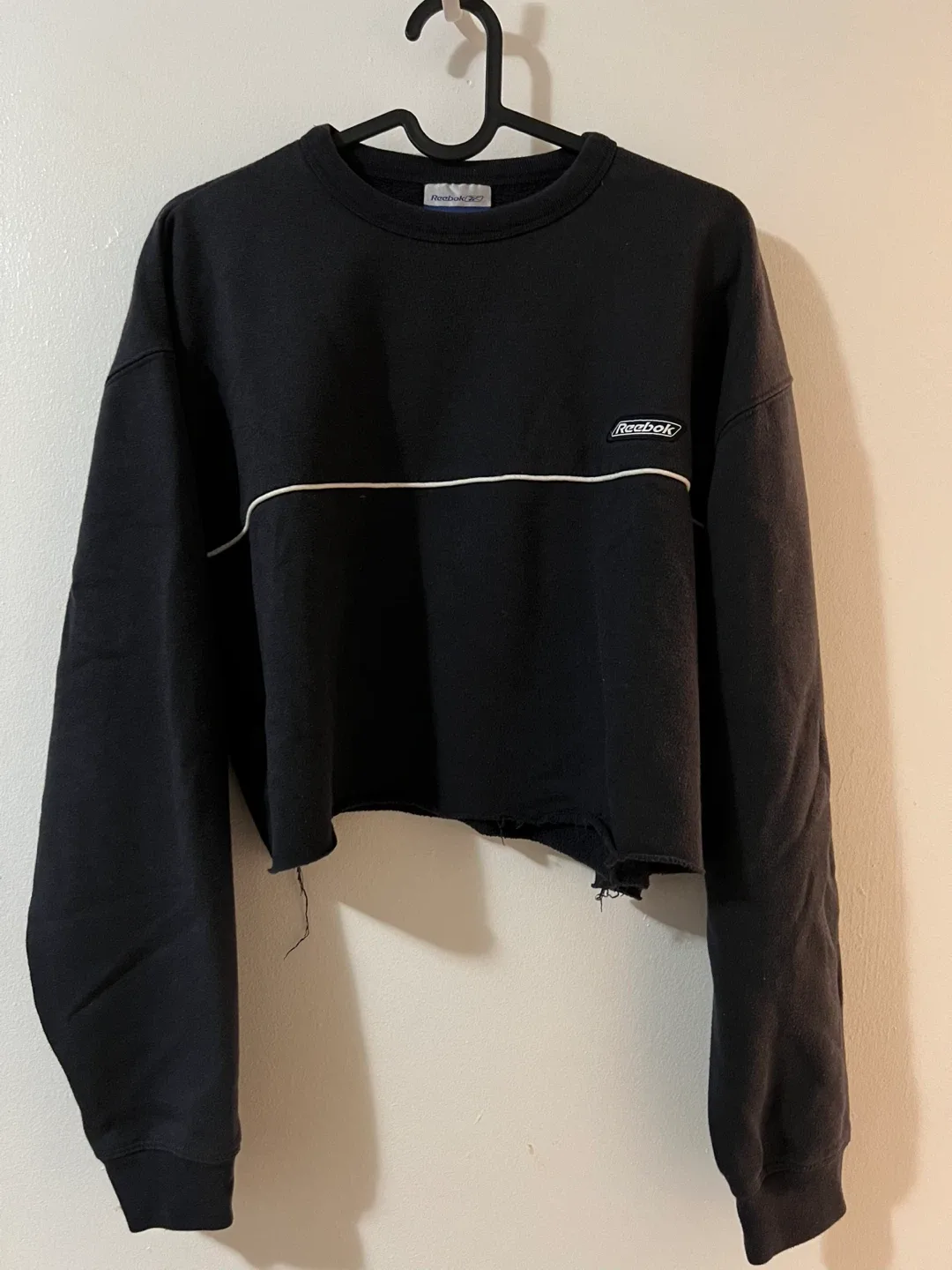 Reebok Black Cropped Sweatshirt