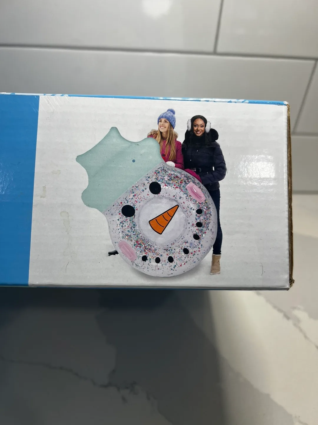 New in box  Luxe Inflatable Snow Tube (55.1 x 39.4 in) image indicator(2)