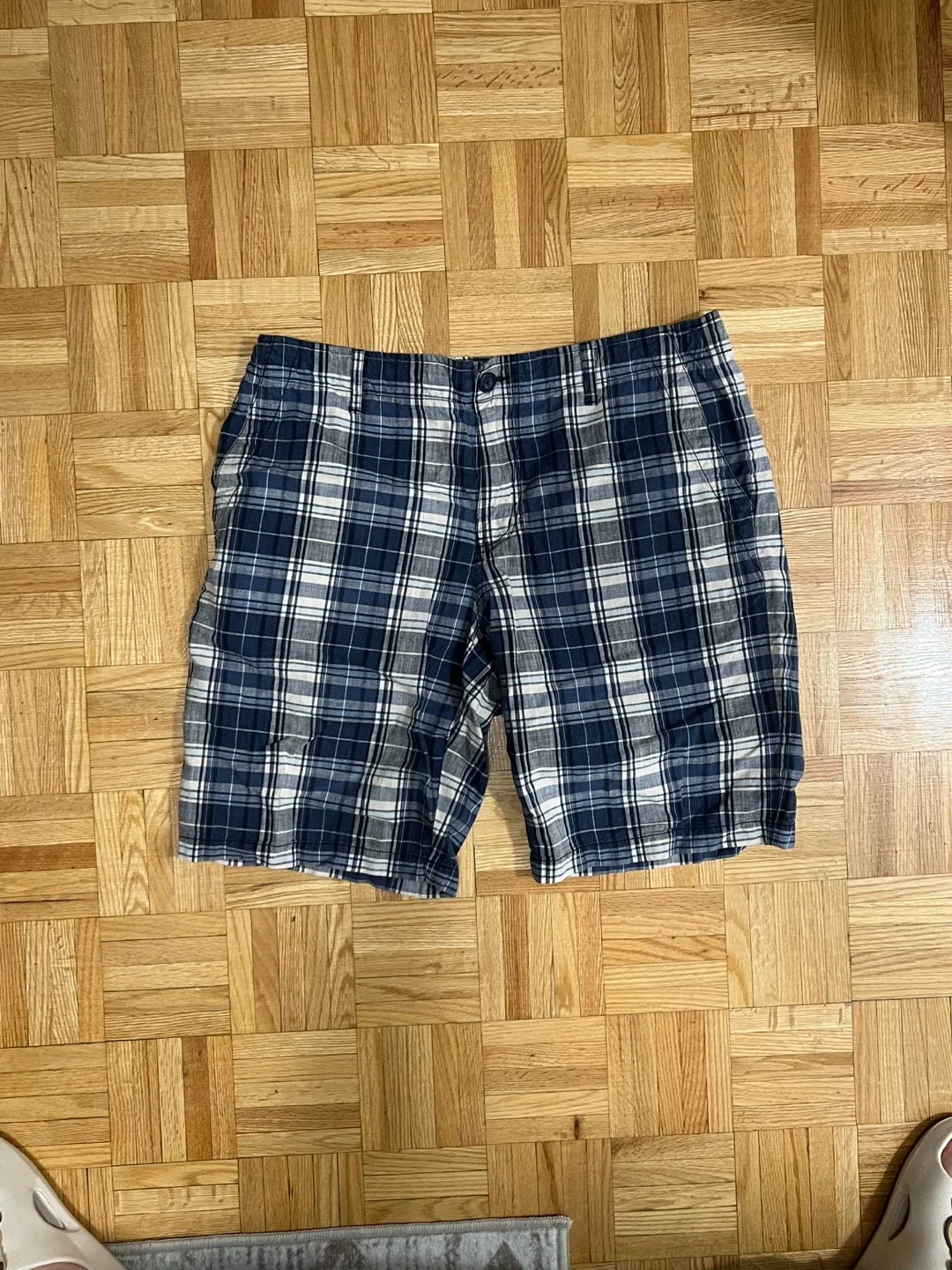 Vintage Roots Plaid Shorts - Size 36