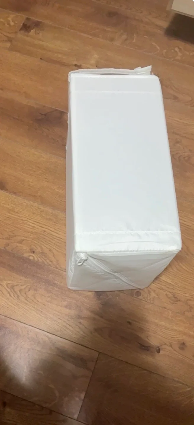 White Laundry Hamper image indicator(4)