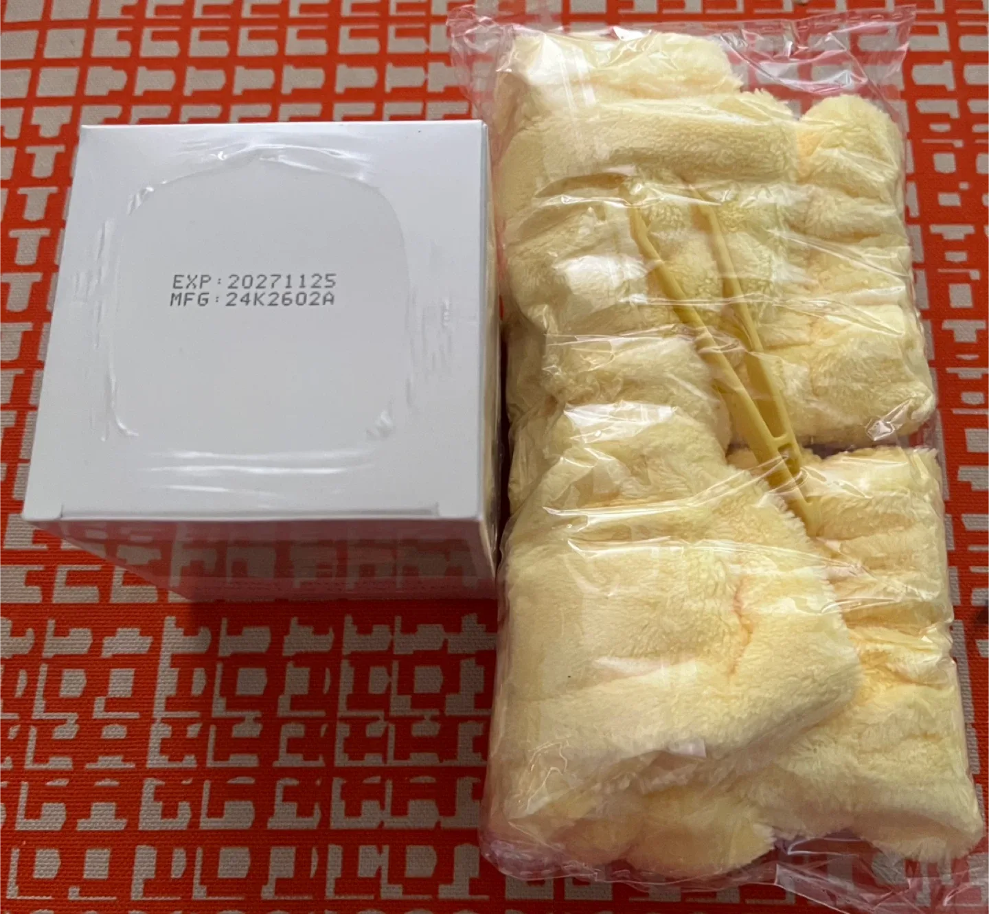 Kojic Acid & Turmeric Cleansing Pads (50pcs) image indicator(2)