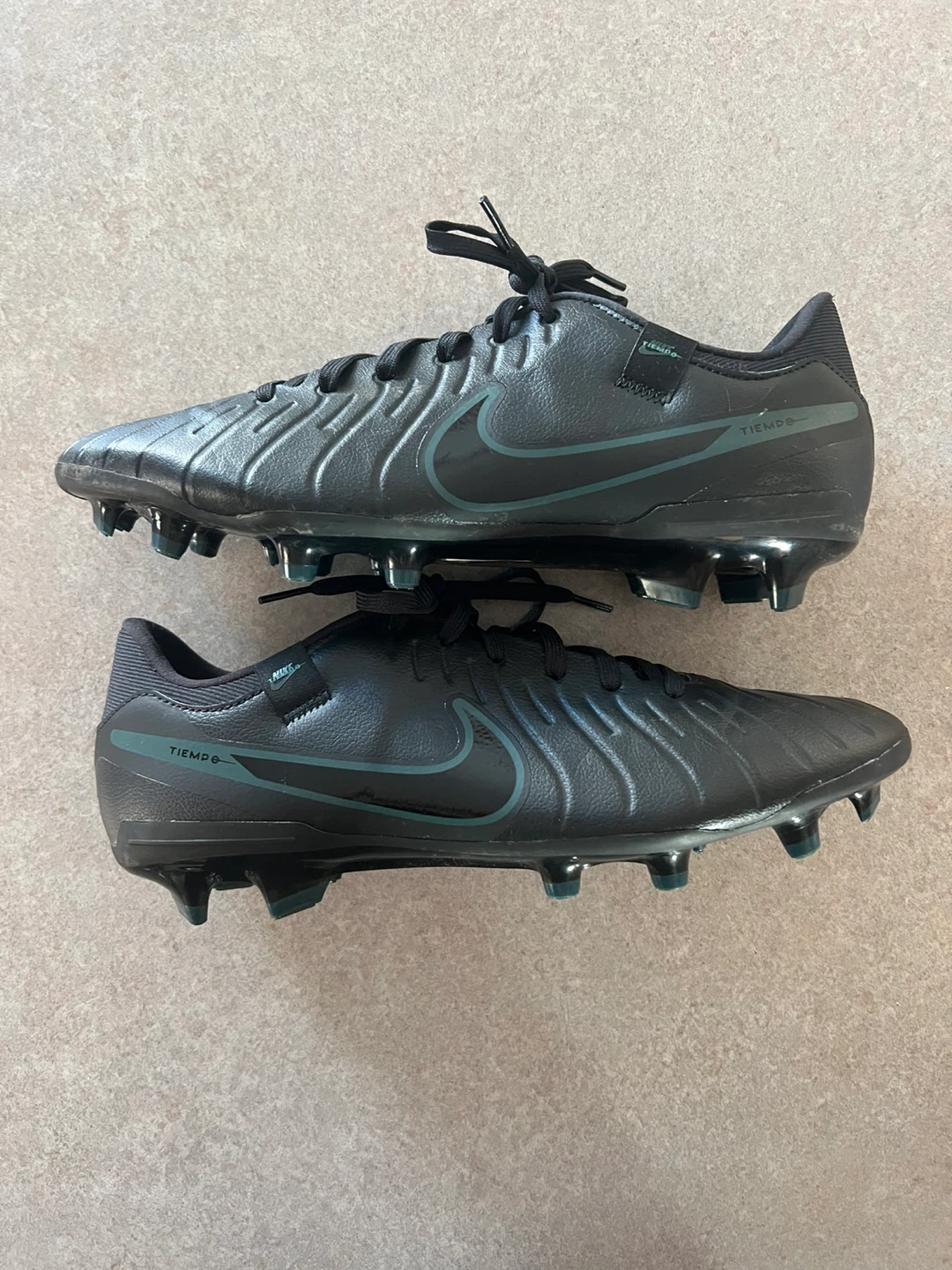 Nike Tiempo Soccer Cleats - US 10 - photo 3