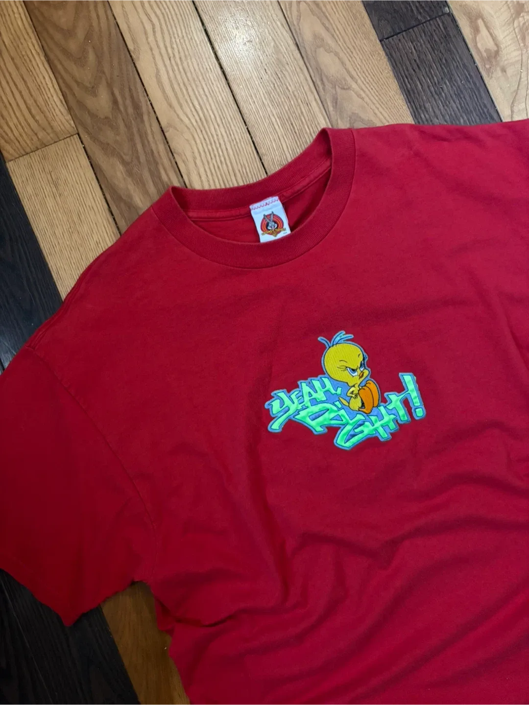 Vintage 1997 Looney Tunes Tweety Bird tee XL image indicator(5)