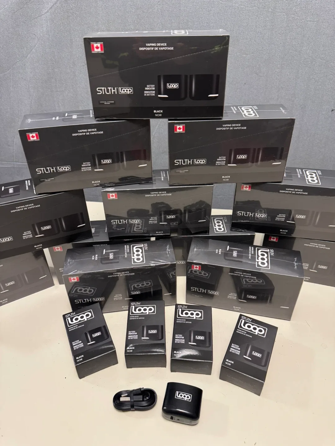 New STLTH Loop Vaping Battery - Black image indicator(8)