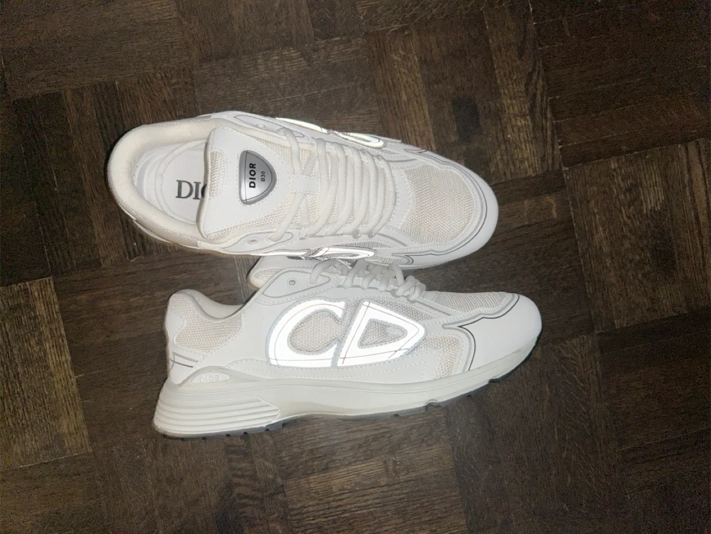 Dior B30 White Sneakers image indicator(3)