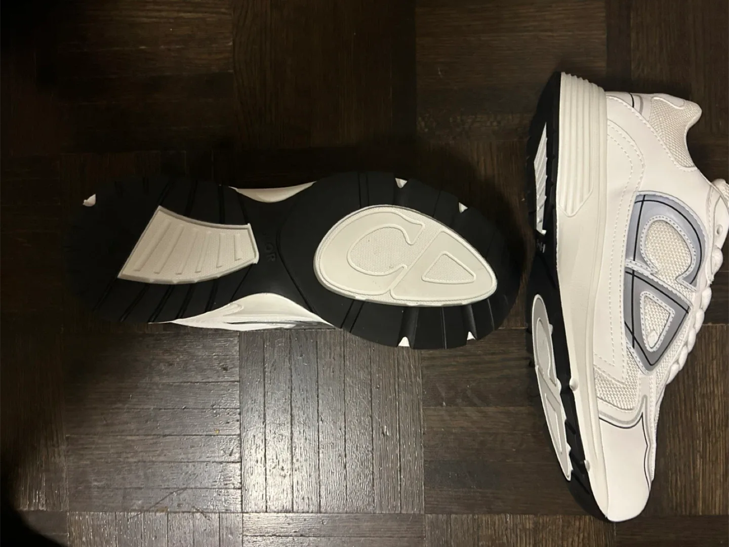 Dior B30 White Sneakers image indicator(6)