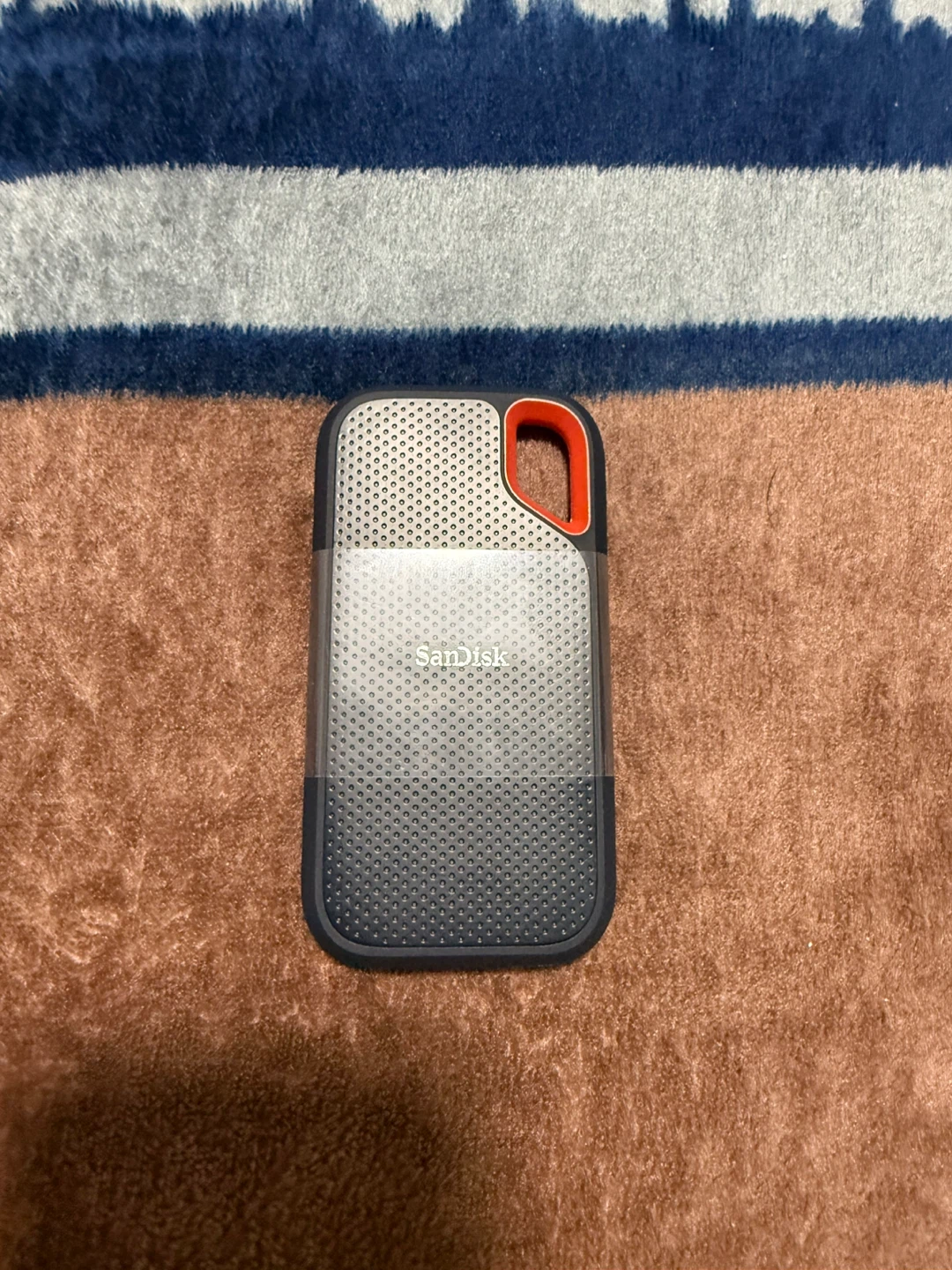 SanDisk Extreme Portable SSD 4TB - Like New! - photo 2
