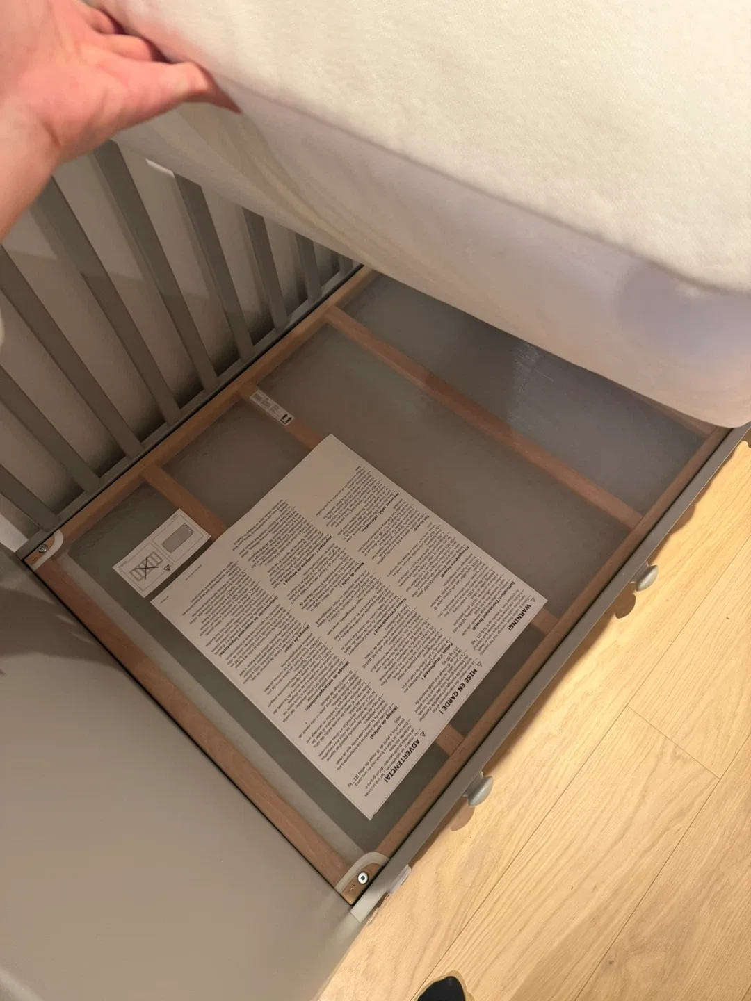 IKEA Gonatt Adjustable Crib With Mattress image indicator(4)