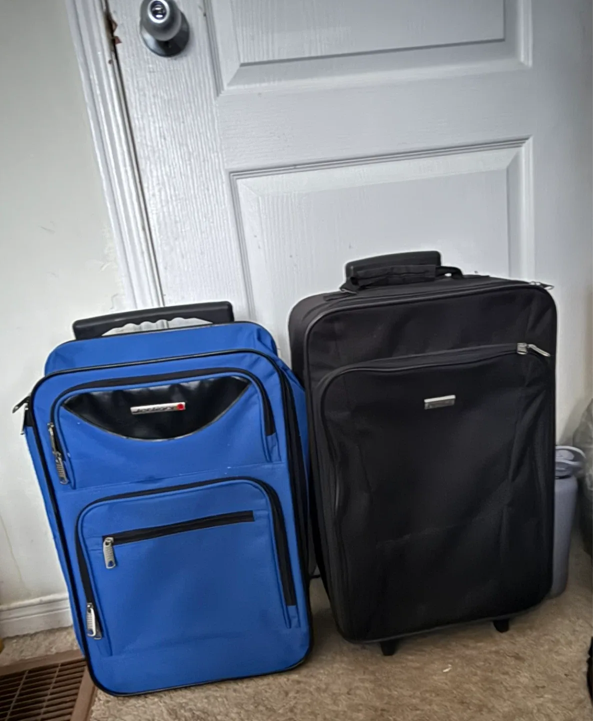 2-Piece Luggage Set - Rolling Suitcases -Carryon #cleanout