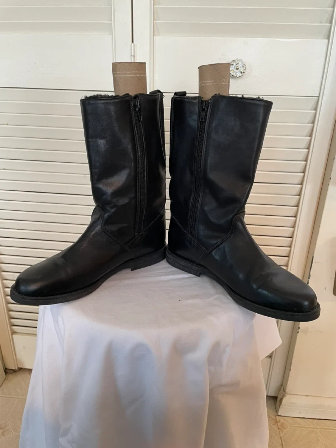 Women's Sz 8 Hush Puppies winter boots,  #cleanout