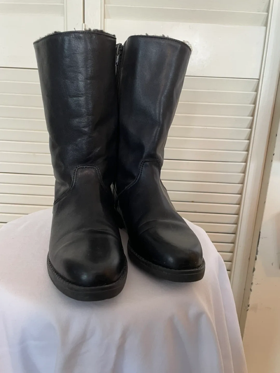 Women's Sz 8 Hush Puppies winter boots,  #cleanout image indicator(3)