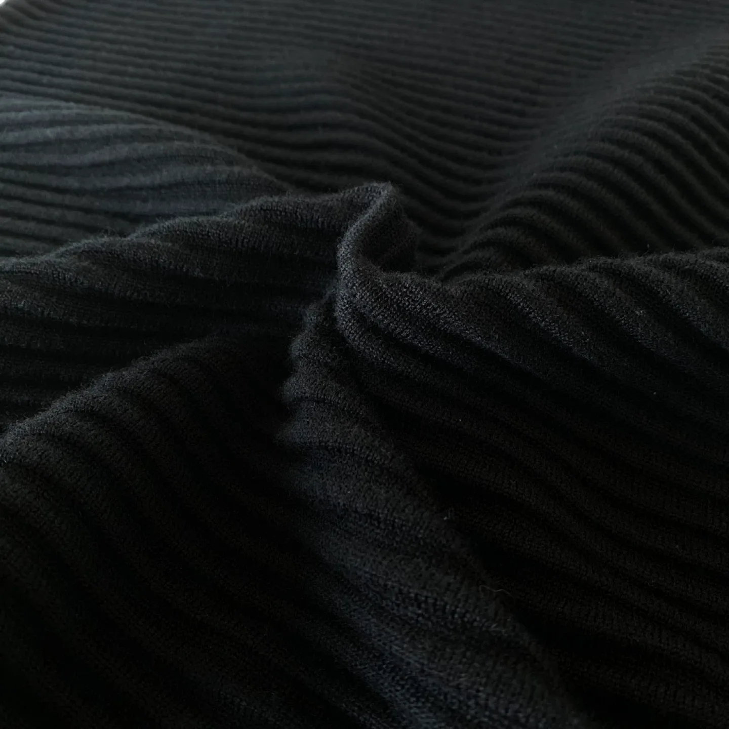 Victoria Beckham 100% Wool Sleeveless / Cap Sleeve Sweater image indicator(7)