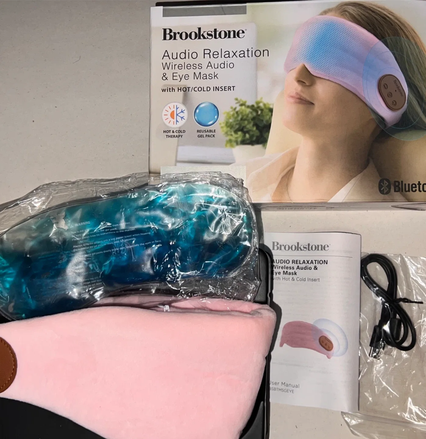 Brookstone Audio Relaxation Wireless Eye Mask image indicator(5)