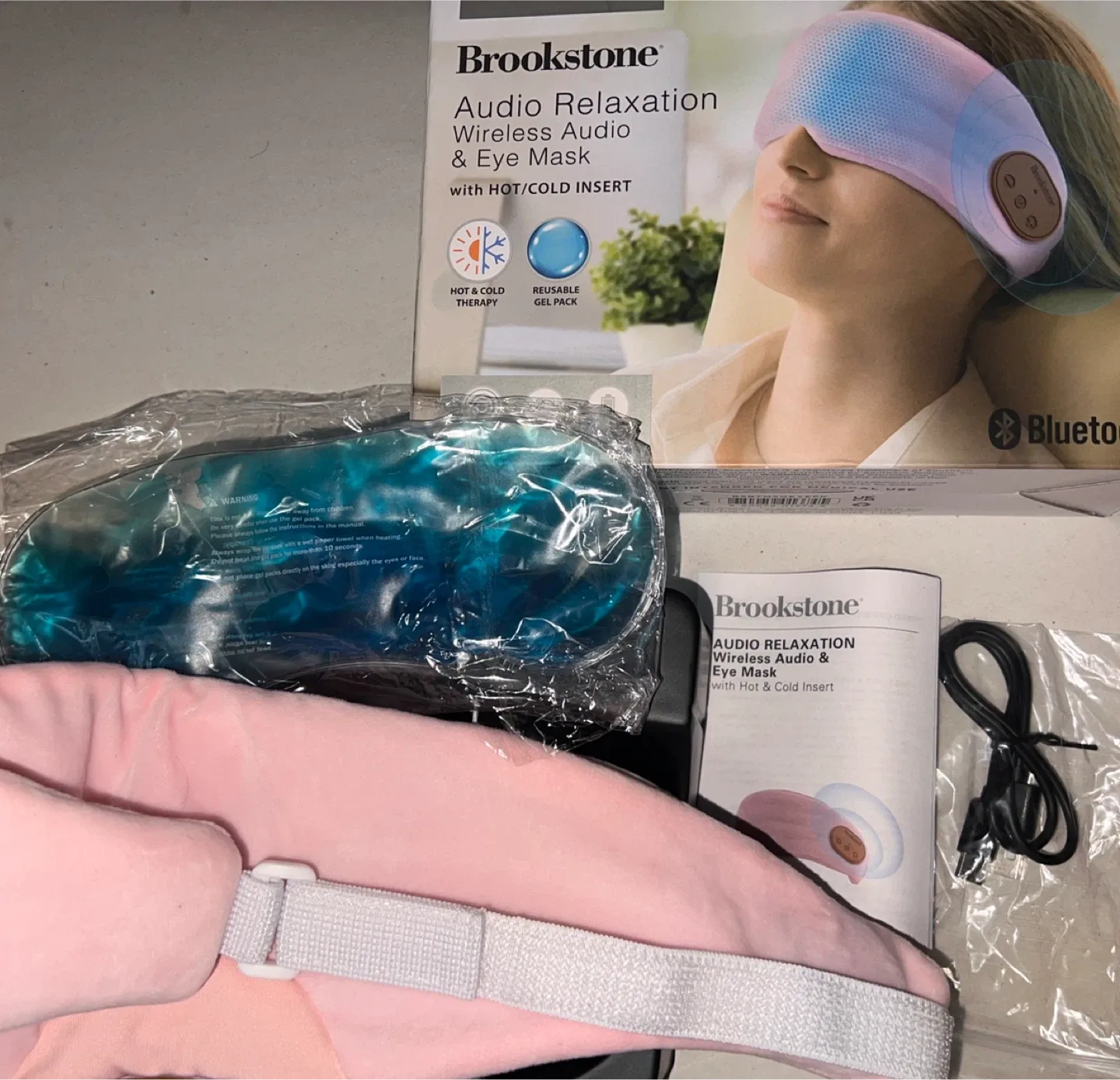 Brookstone Audio Relaxation Wireless Eye Mask image indicator(6)