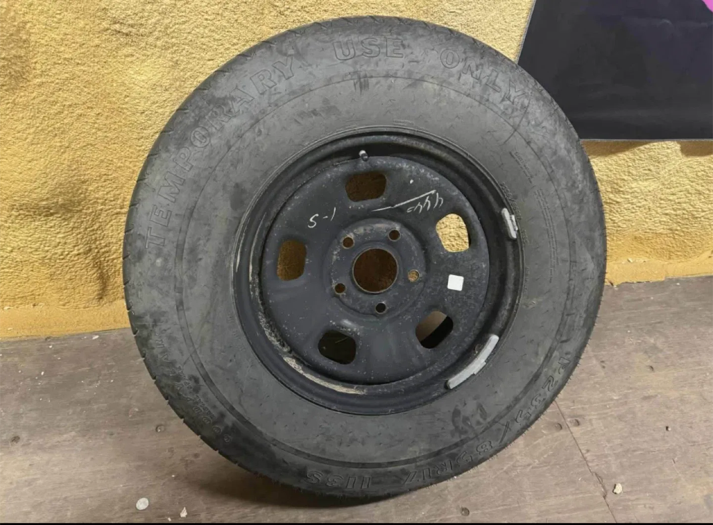 Set of 4 Road Venture AT52 Tires #cleanout