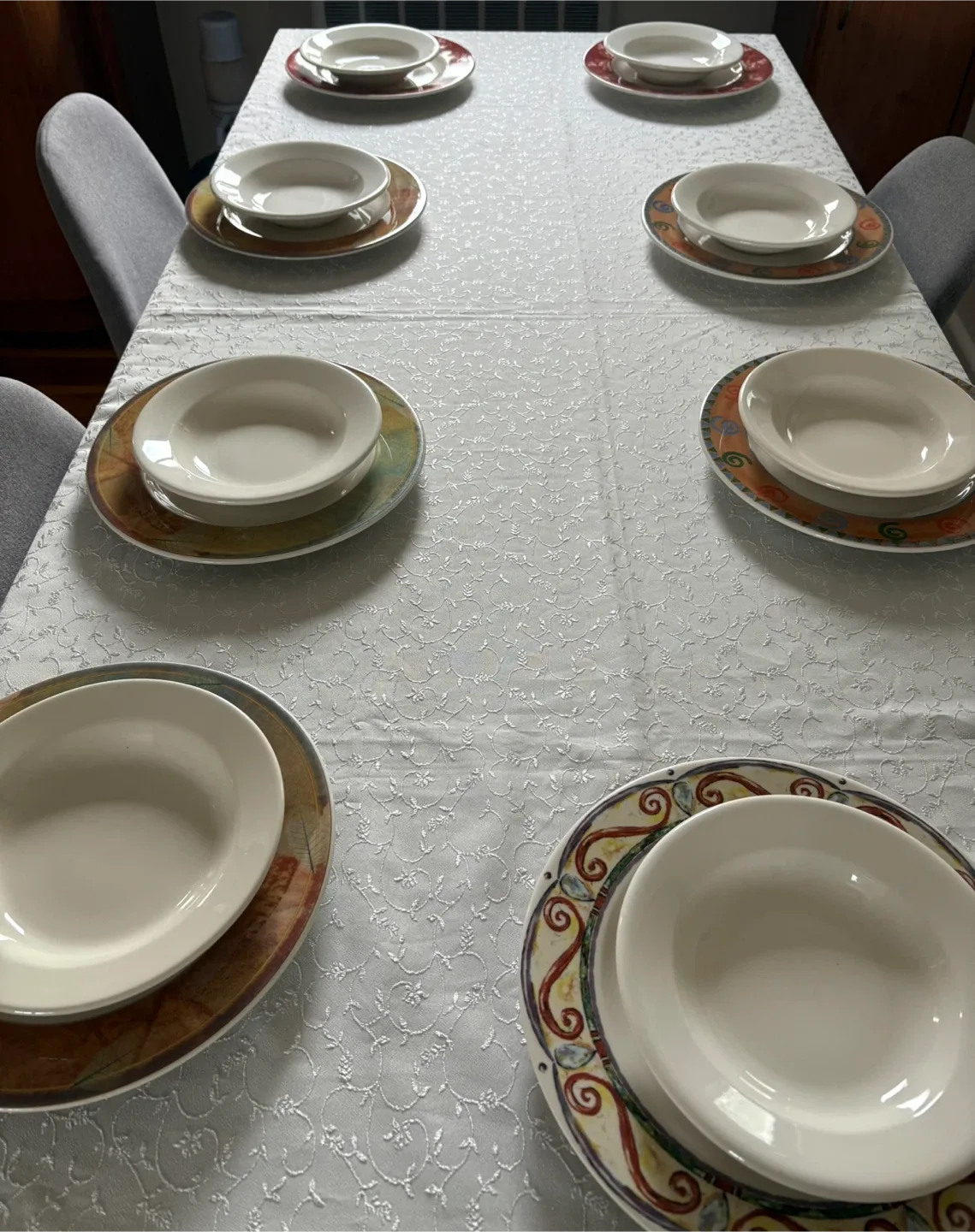 Set of Plates and Bowls. 8 people Serve