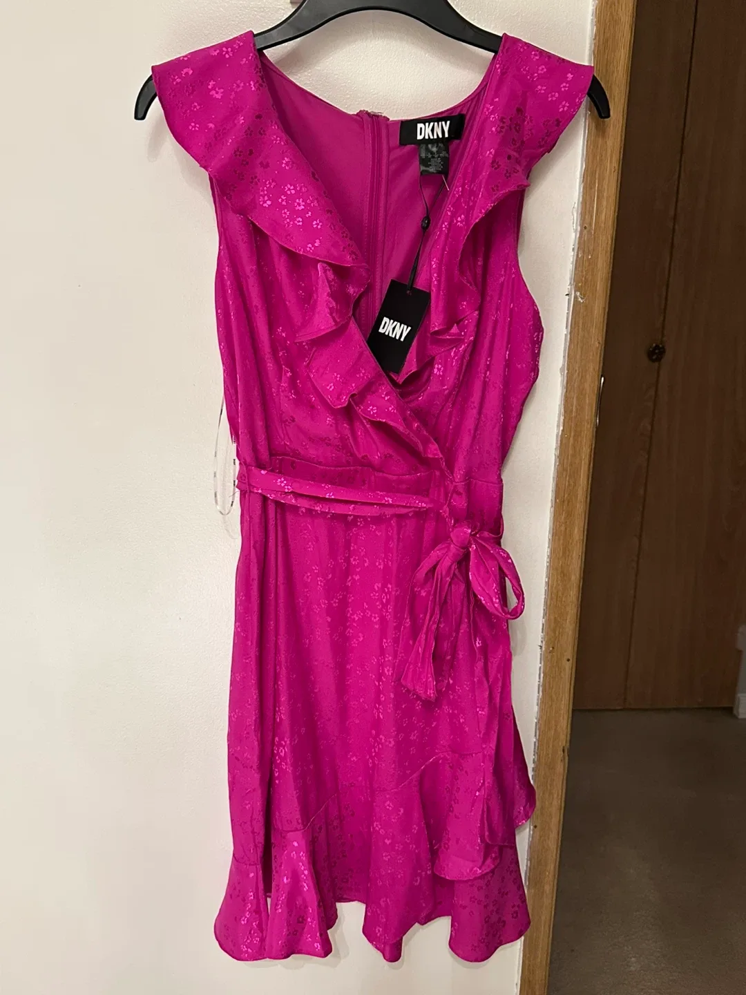 DKNY dress image indicator(2)