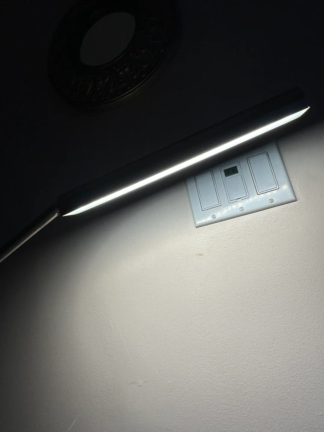 Silver Floor Lamp image indicator(4)