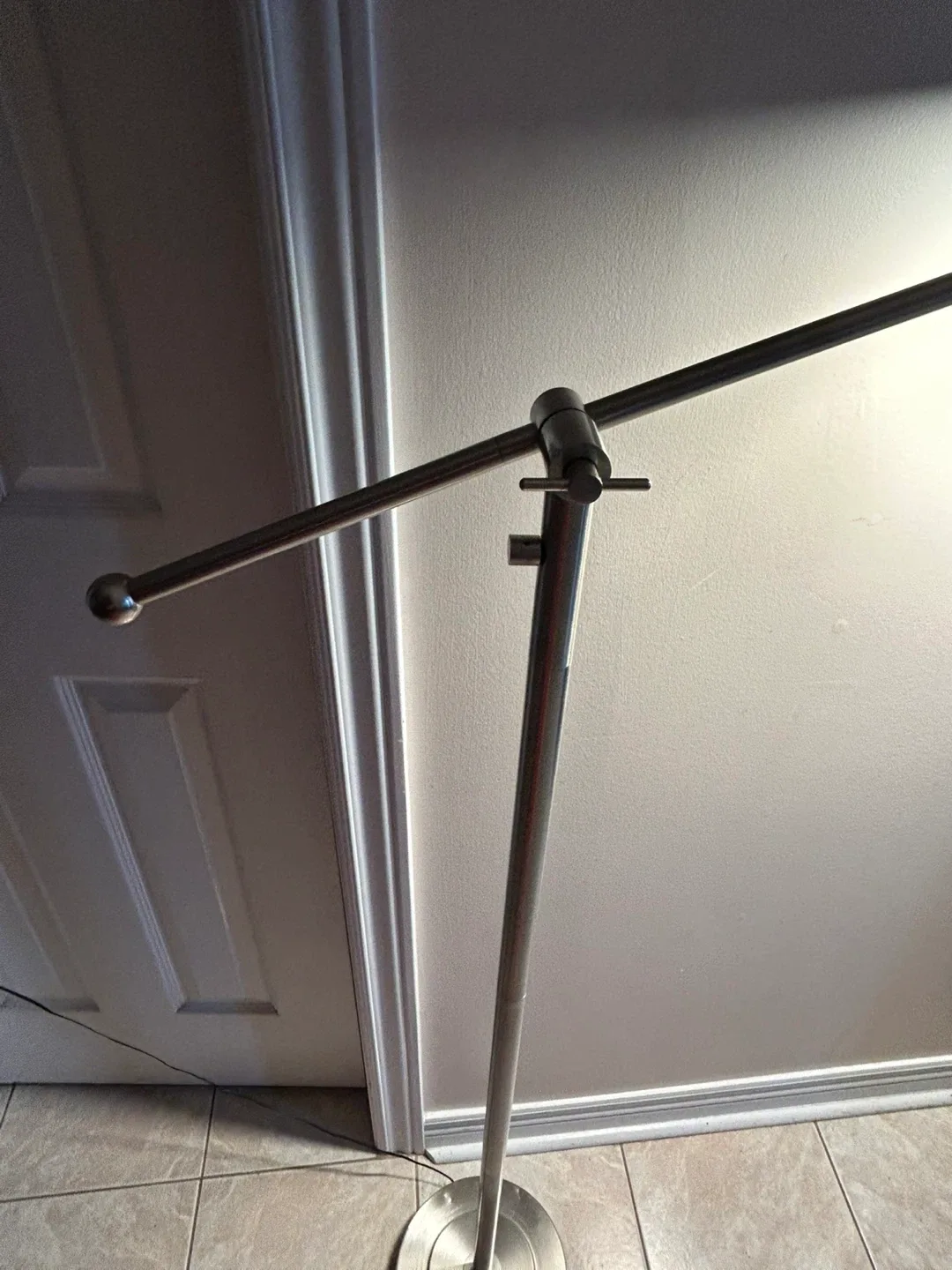 Silver Floor Lamp image indicator(3)