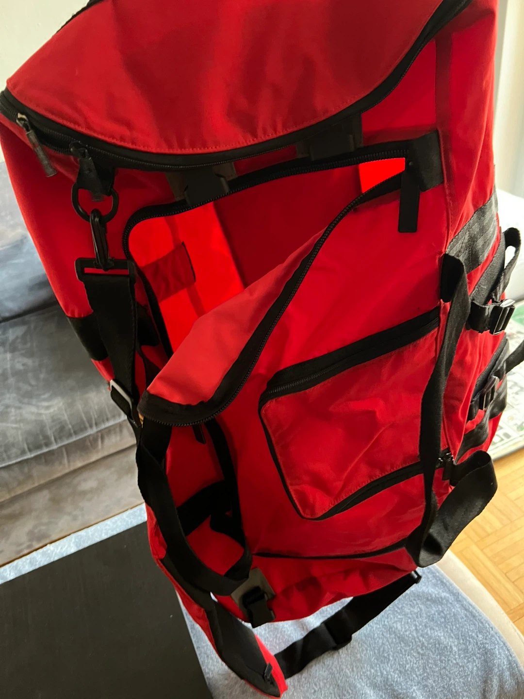 FUBU Sport Collection Red Duffle Bag - photo 3