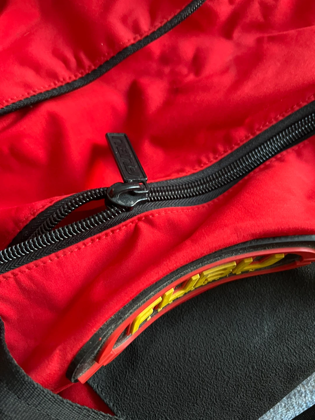 FUBU Sport Collection Red Duffle Bag - photo 4