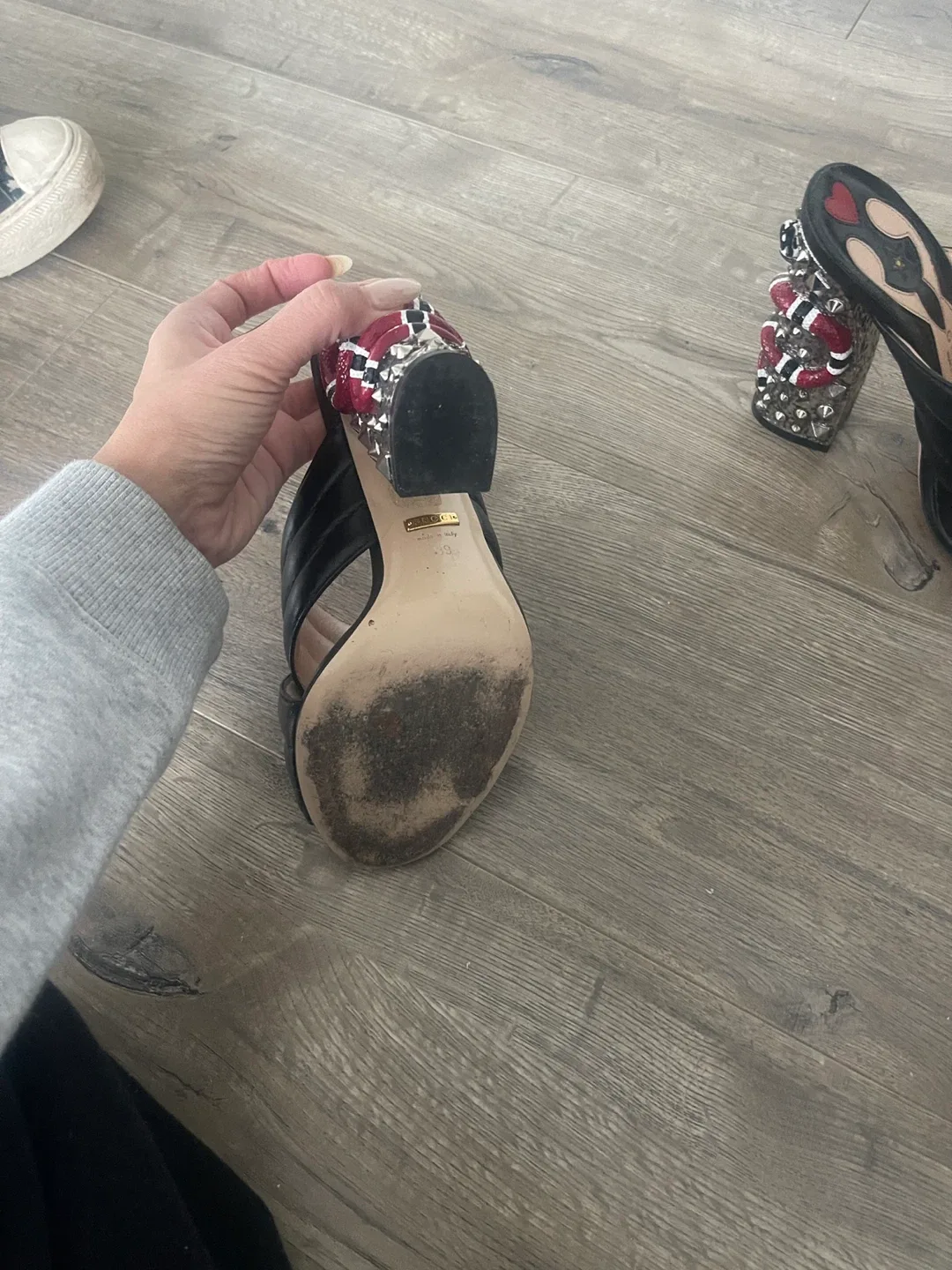 Gucci Black Leather Mules Size 39 image indicator(4)