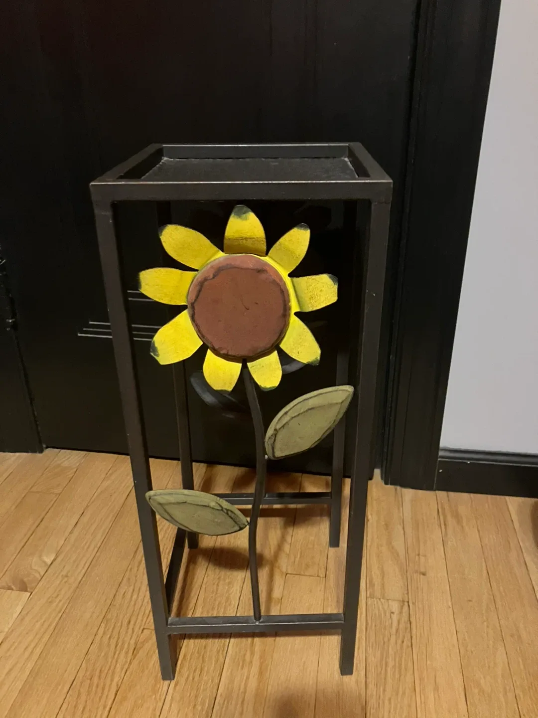 Metal Sunflower Plant Stand