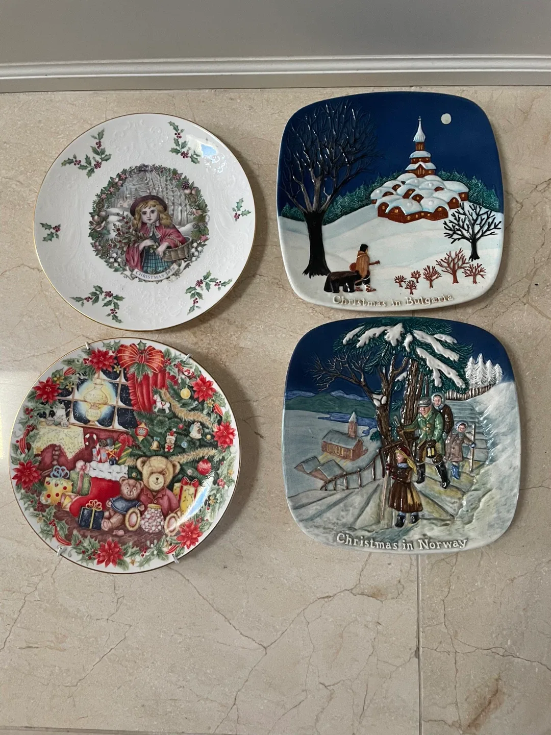 Vintage Decorative Plates - Assorted Styles image indicator(3)