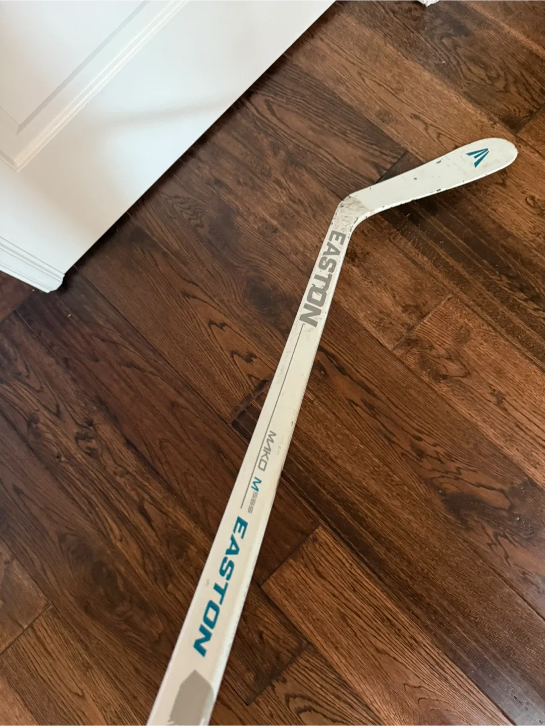 Easton Mako Hockey Stick, P3 Hall L5.5 100