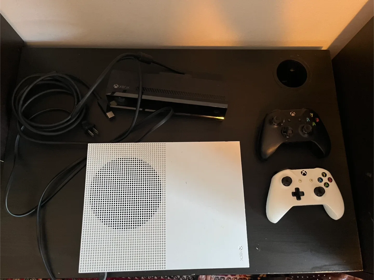 Xbox One S White All Digital Edition Console image indicator(2)