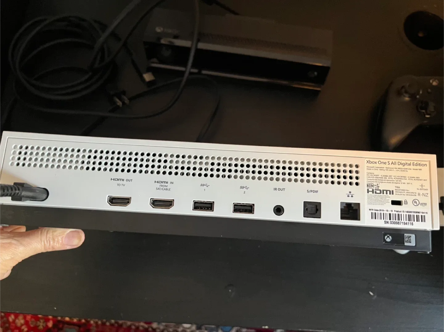 Xbox One S White All Digital Edition Console image indicator(3)