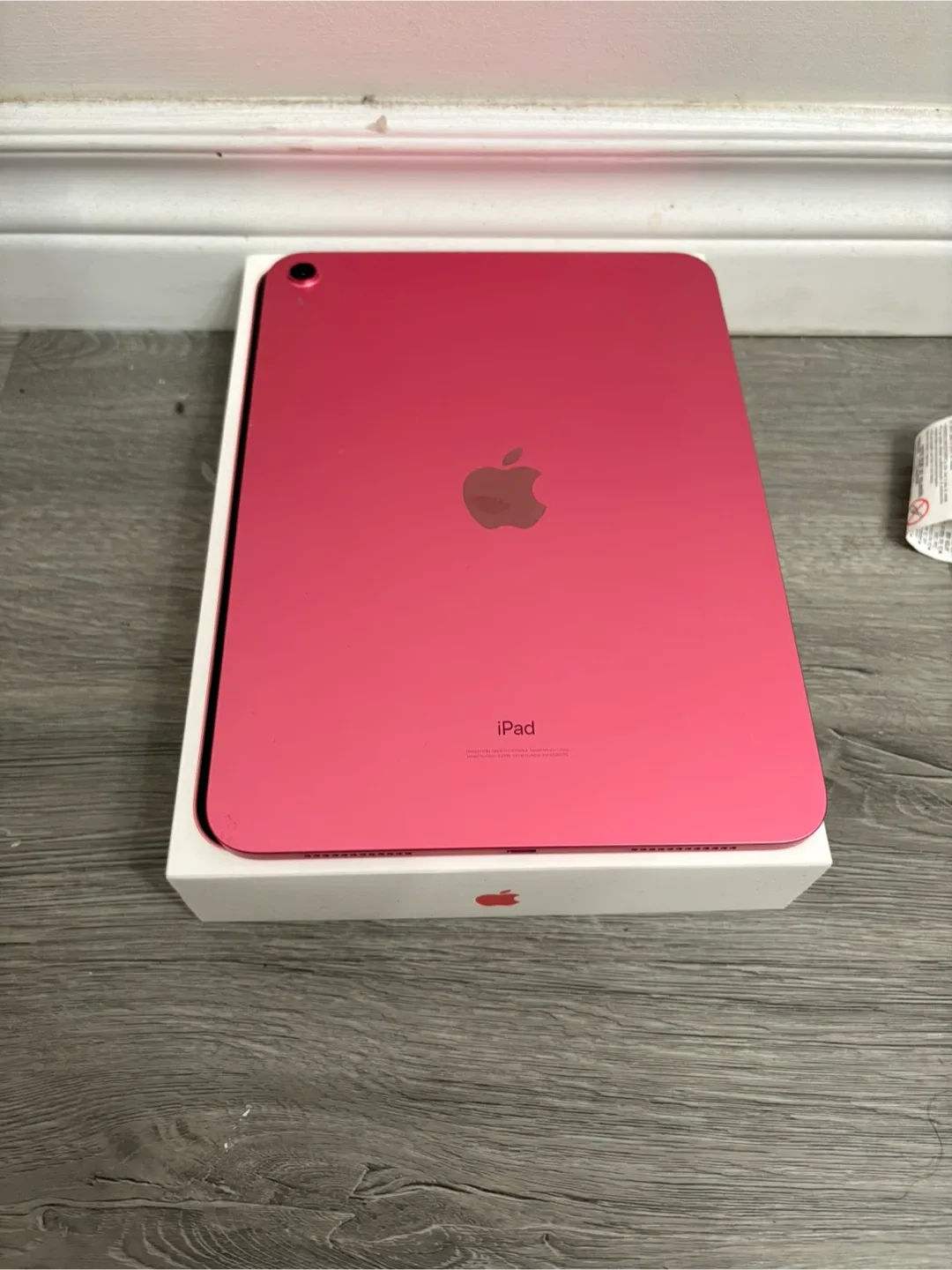 New Apple iPad 10th Gen Pink image indicator(3)