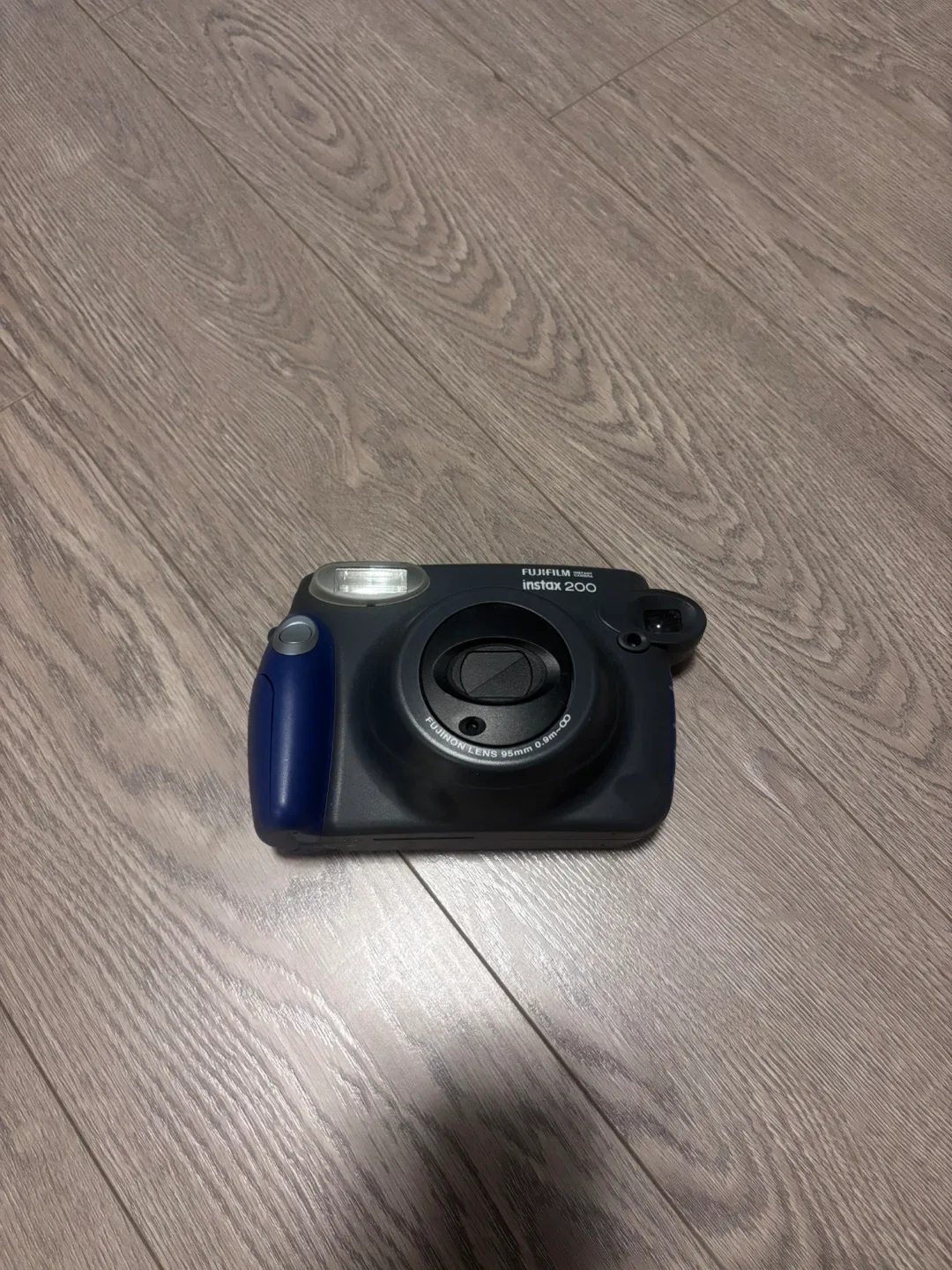 Fujifilm Instax 200 Instant Camera