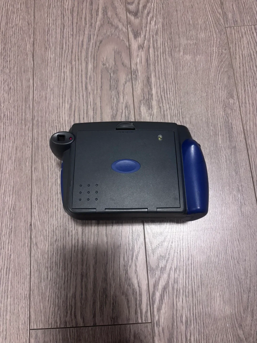 Fujifilm Instax 200 Instant Camera image indicator(2)