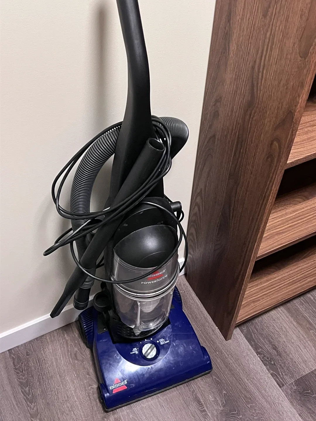 Bissell PowerForce Vacuum image indicator(2)