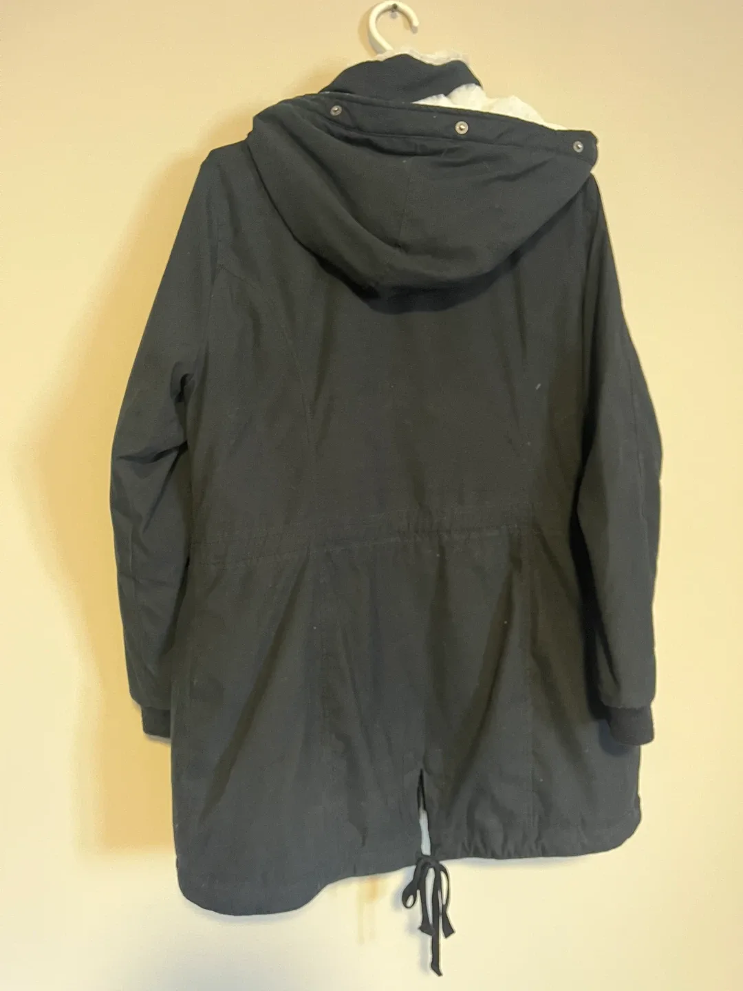 Hollister Black Winter Parka - Size XL image indicator(4)