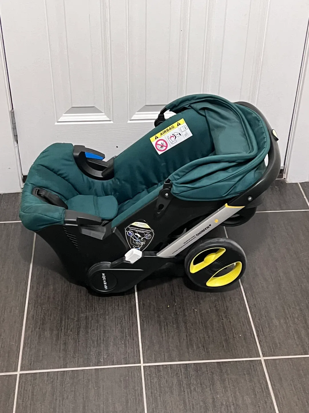 Doona Infant Car Seat Stroller - Green image indicator(3)