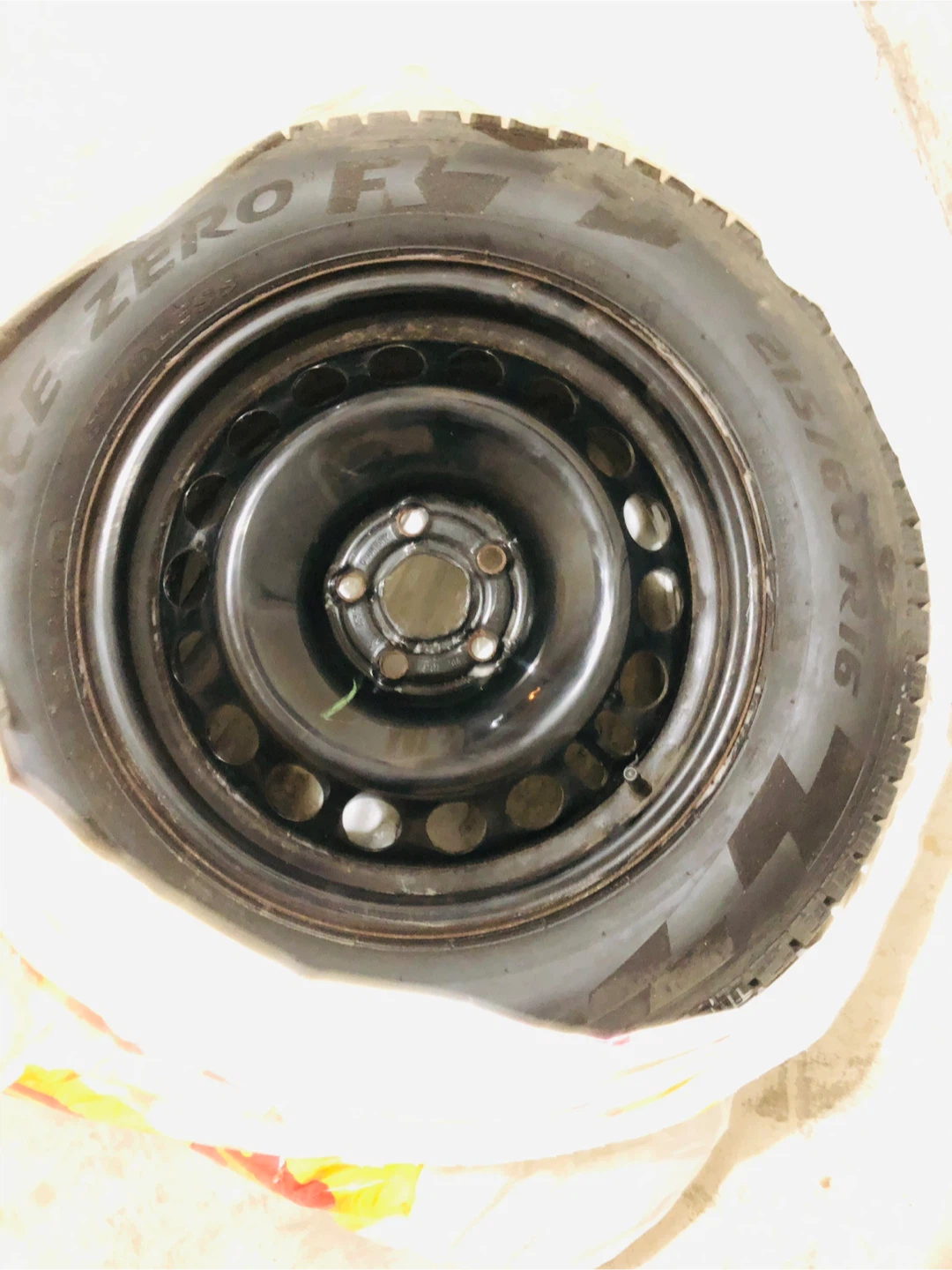 Winter tire - Pirelli Ice Zero FR 215/60R16 Tire and Rims