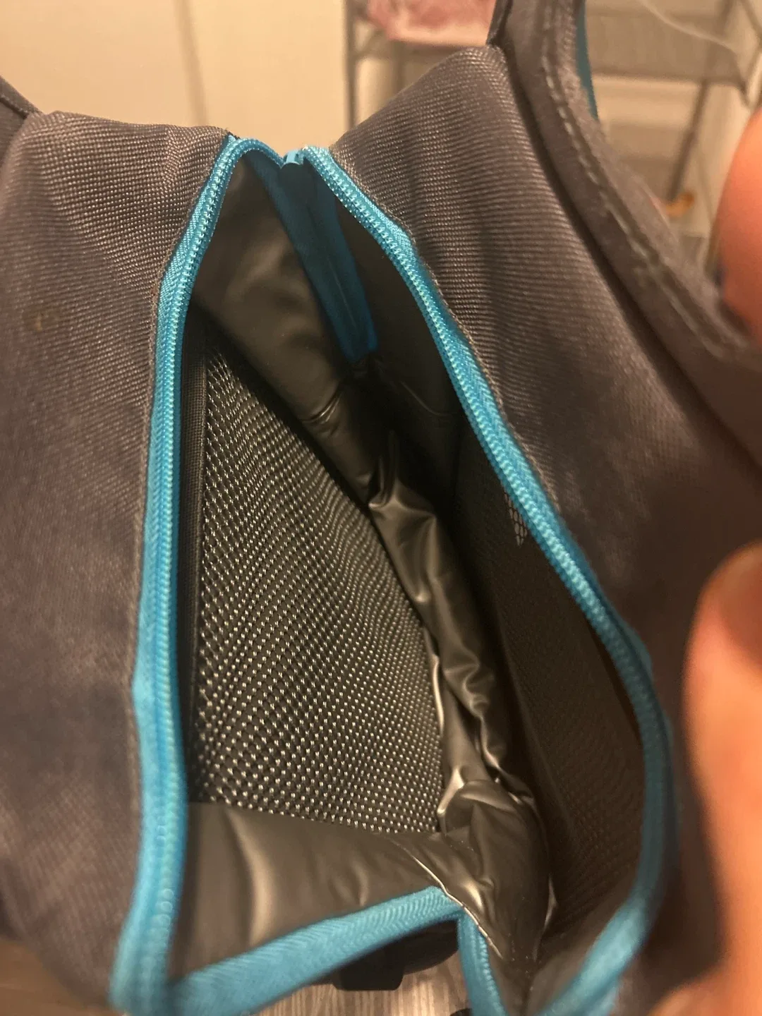 Built NY Gray & Blue Lunch Bag image indicator(2)