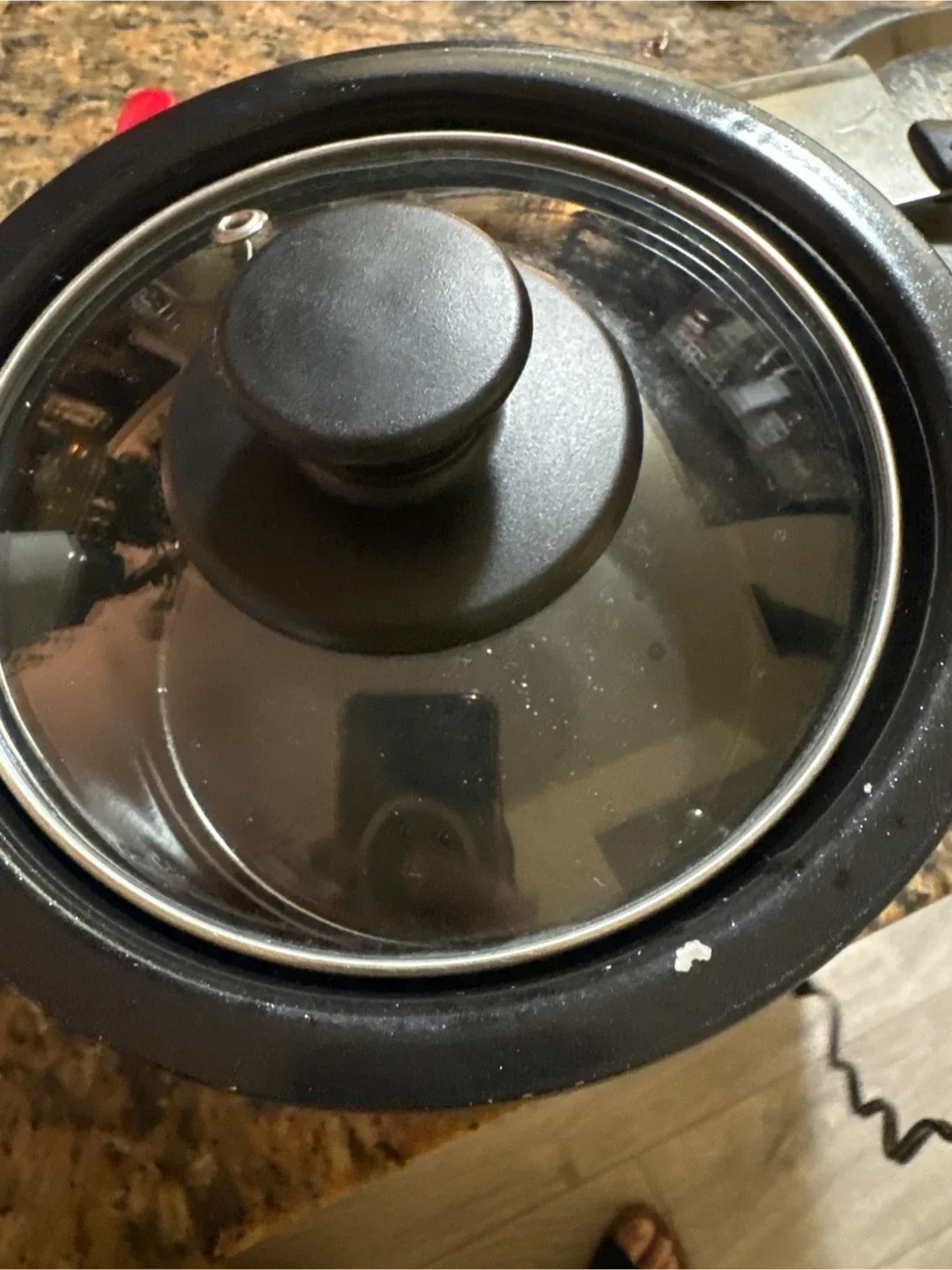 #’cleanout’ Dash Mini rice  Cooker - Black image indicator(2)