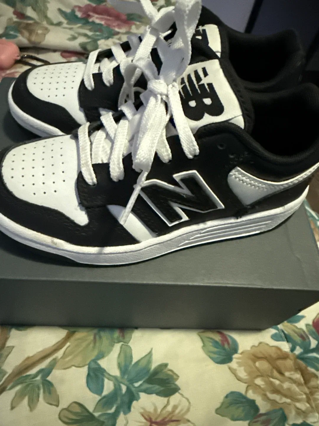 New Balance Size 12 image indicator(4)