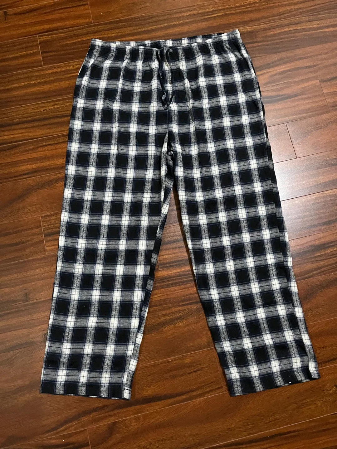 Street Legal men’s XXL pyjama pants, plaid, navy white