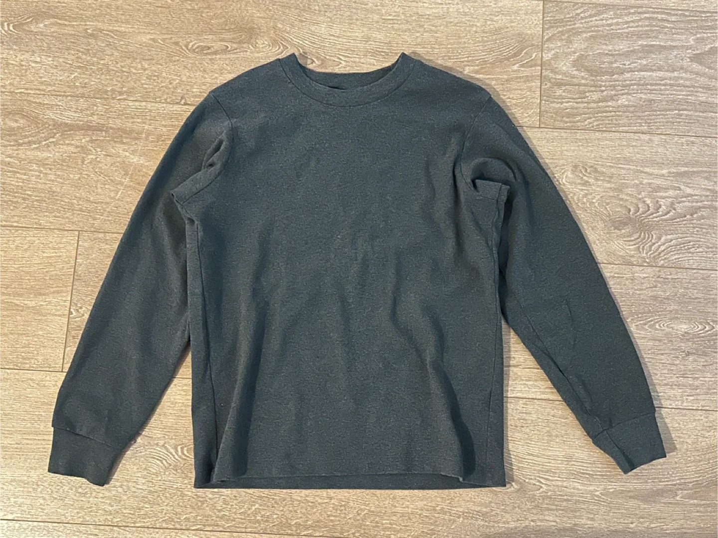 #cleanout Uniqlo XS women’s grey cotton long sleeve tshirt