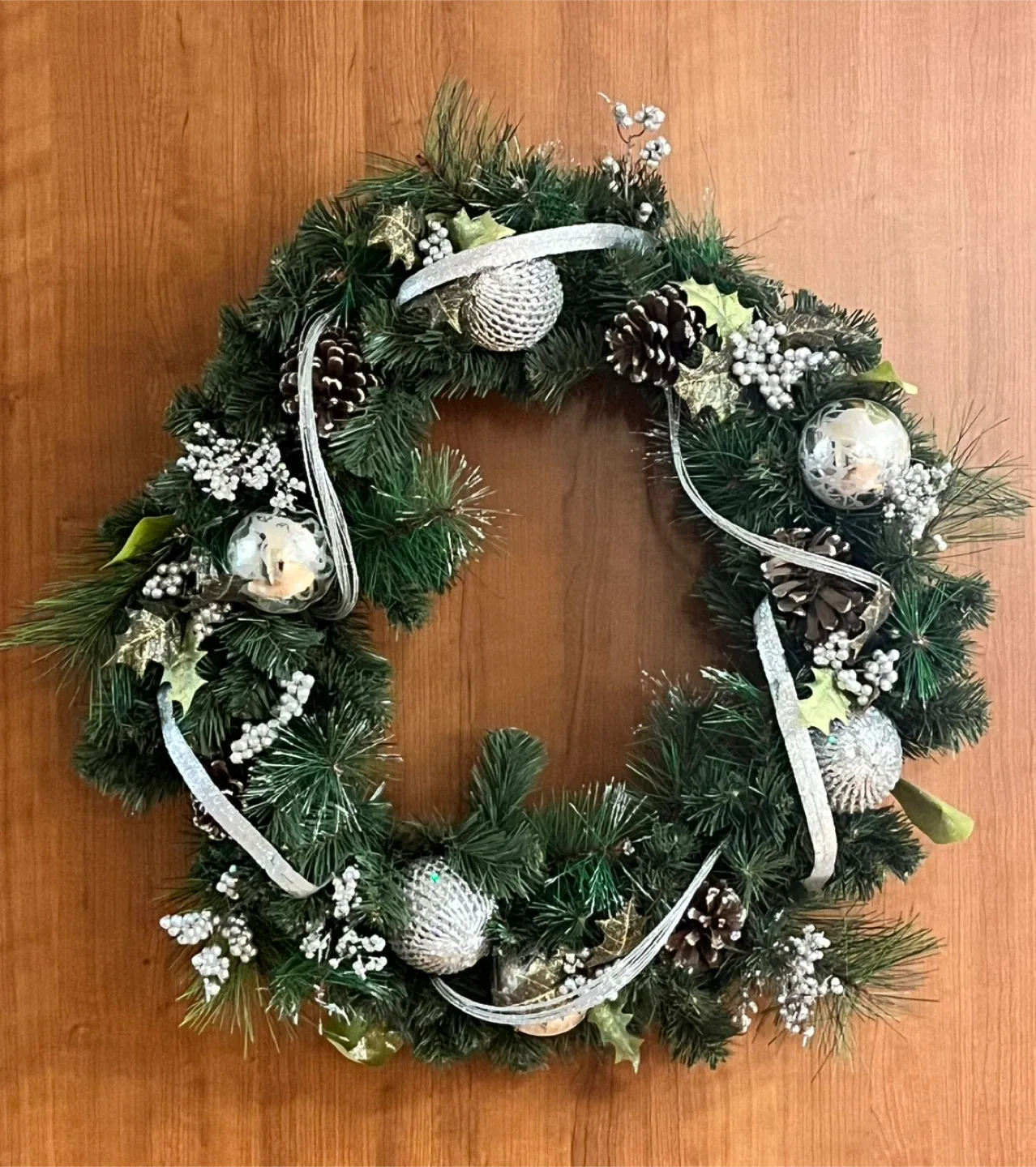 #Clearout- Christmas Wreath with Silver Ornaments & Pinecones