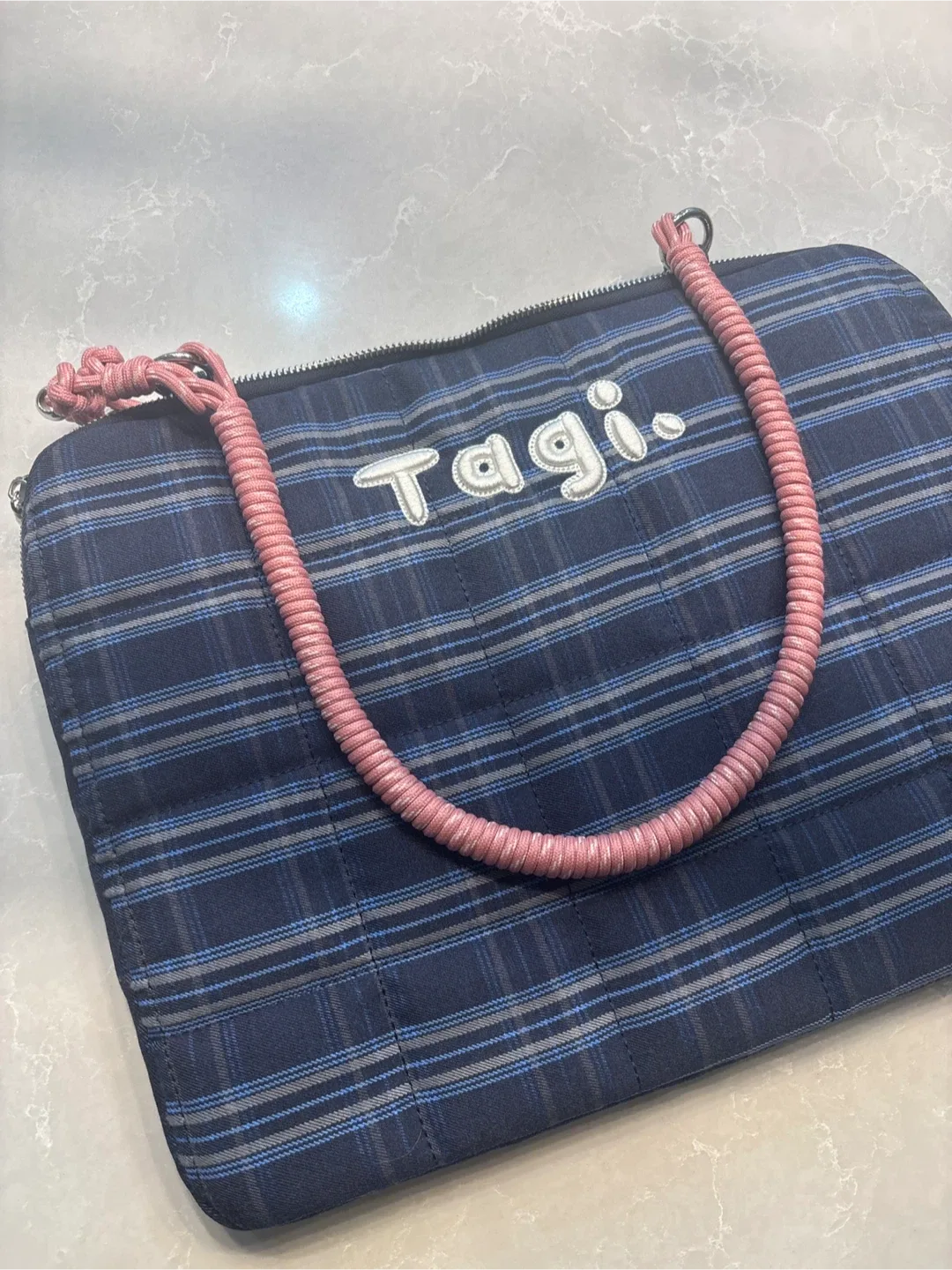 Plaid computer Bag image indicator(2)