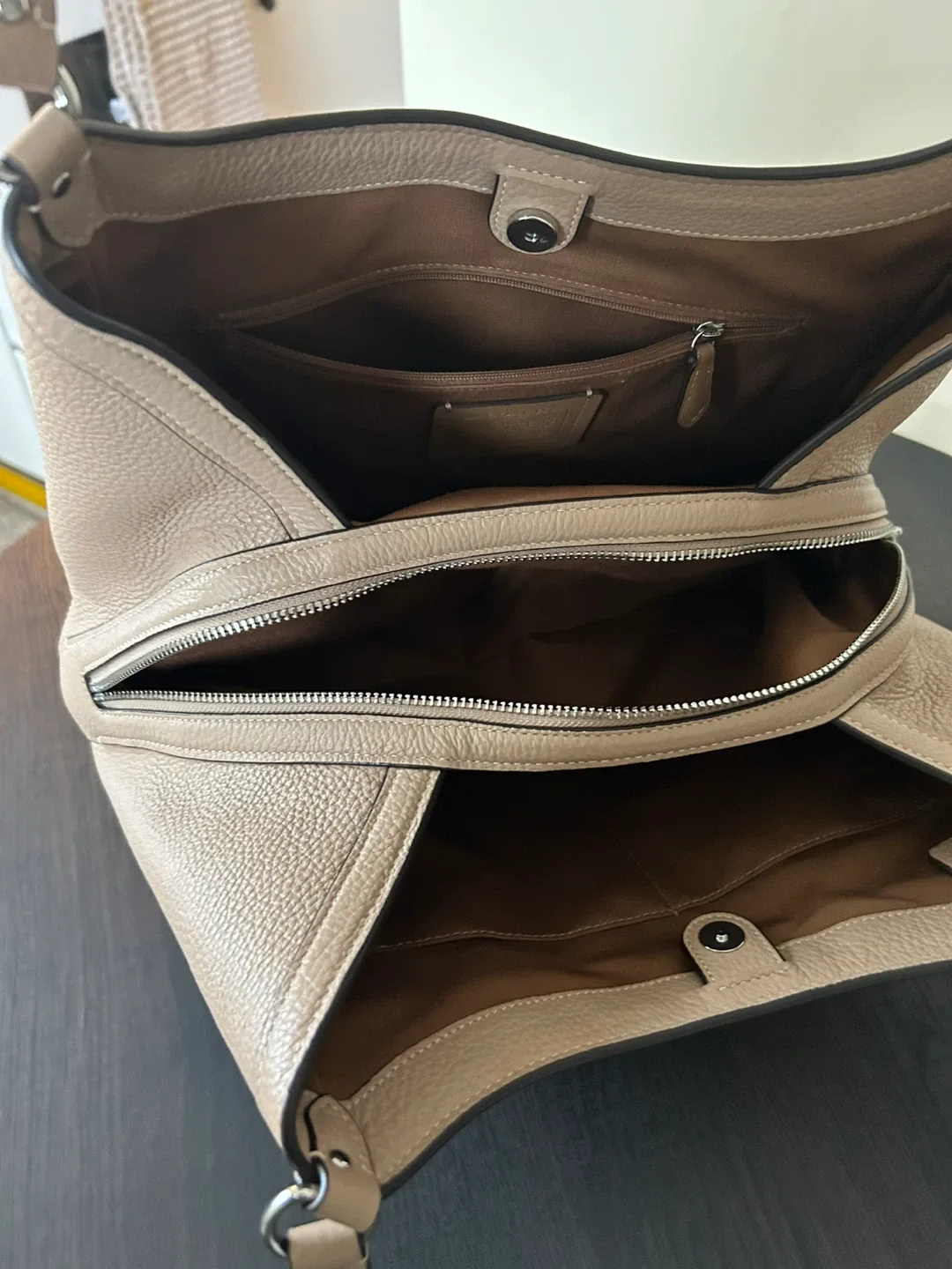 Coach Leather Shoulder Bag image indicator(3)